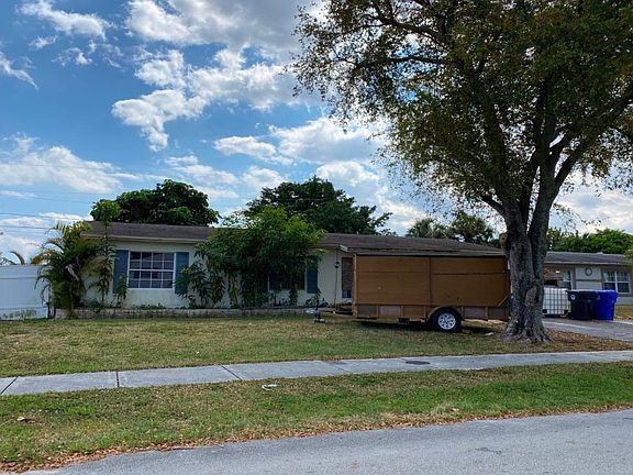 3rd image of 6800 SW 16th Ct