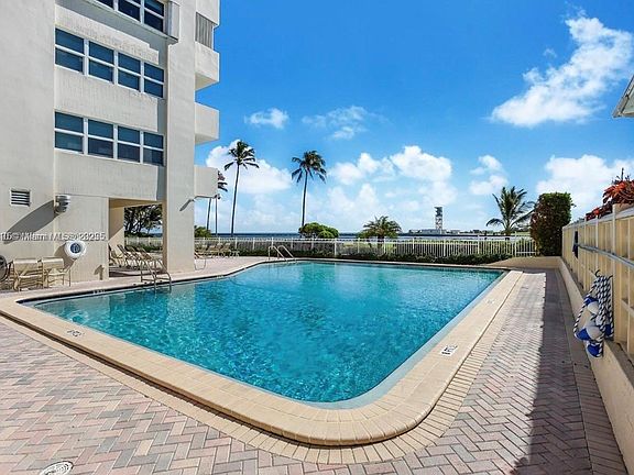 3rd image of 2100 S Ocean Dr #210012L