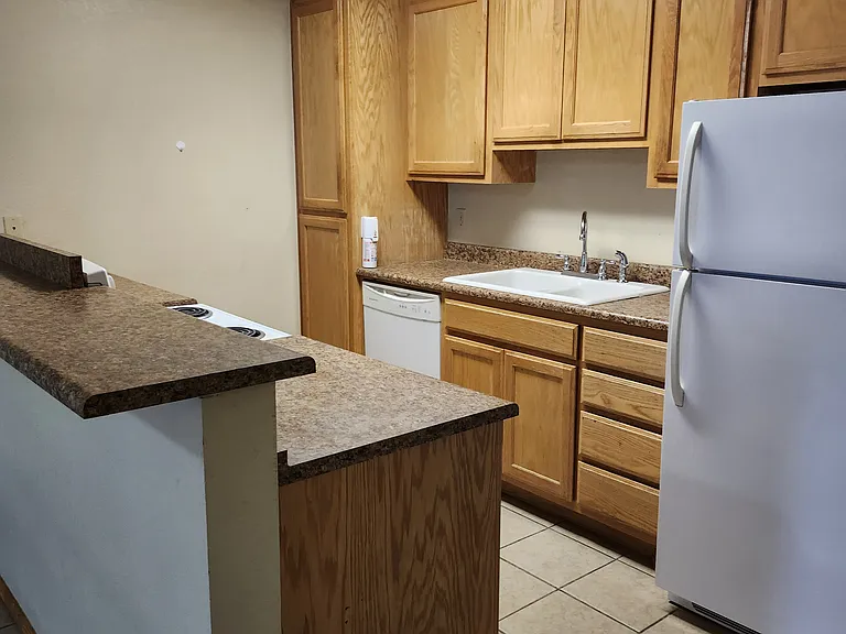 114 S Duncan St #6 — Photo 15