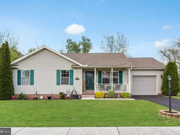 13 Maria Dr, McSherrystown, PA 17344