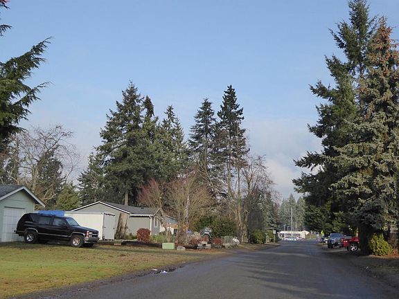4th image of 15411 121st Ave E