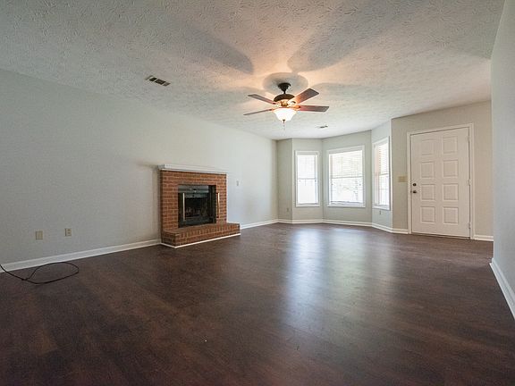 2nd image of 846 Choctaw Ave