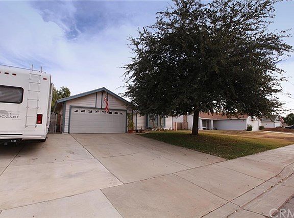 3rd image of 15400 Paseo Carmel