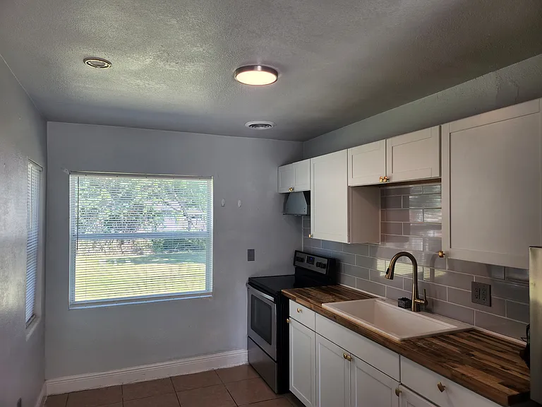 Complete updated kitchen