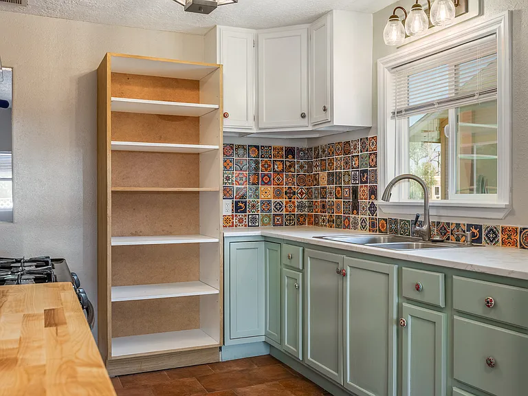 414 Harvard Dr SE #A — Photo 7