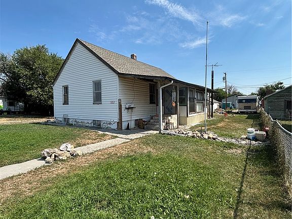 2nd image of 513 N Cheyenne Ave