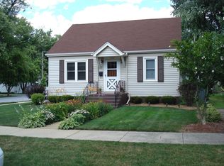 1457 Park St, Crete, IL 60417