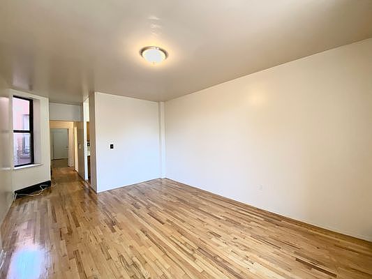 1st image of 916 Hancock St APT 3D