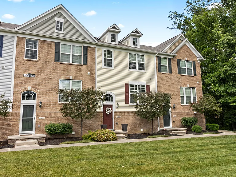 12683 White Chapel Cir — Photo 47