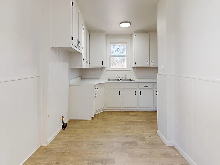 109 W Ely St — Photo 25