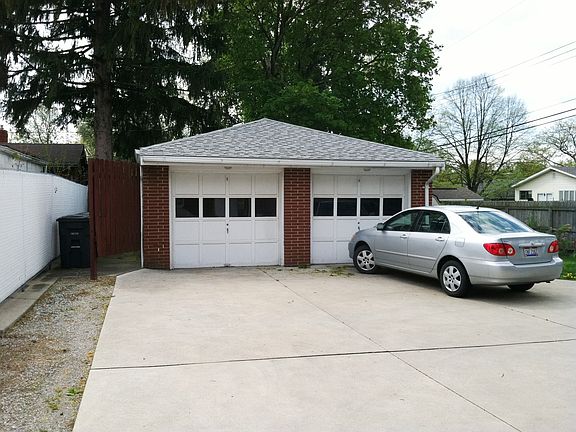 Separated Garage for each unit