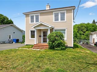 243 York St, Bathurst, NB E2A1G9