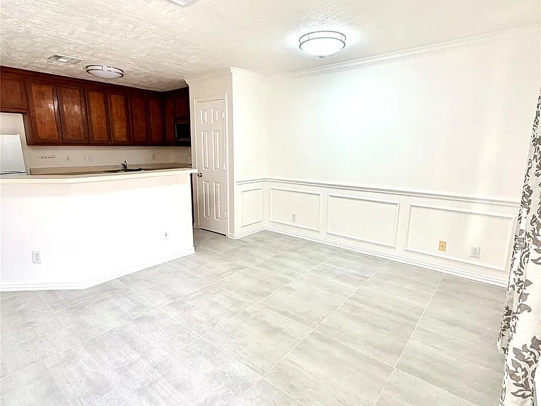 12502 Venus Park Ln — Photo 2