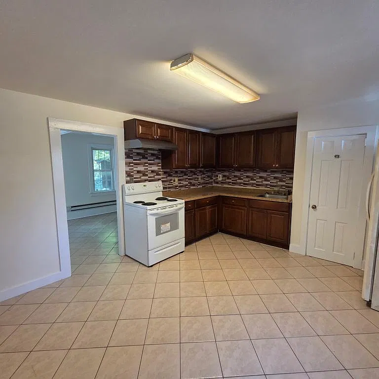 26-30 Alden Pl — Photo 1
