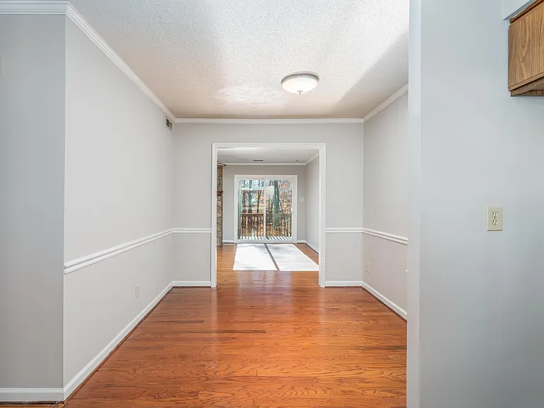 1149 Glendale Dr — Photo 17