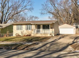 8513 Madison Ave, Urbandale, IA 50322