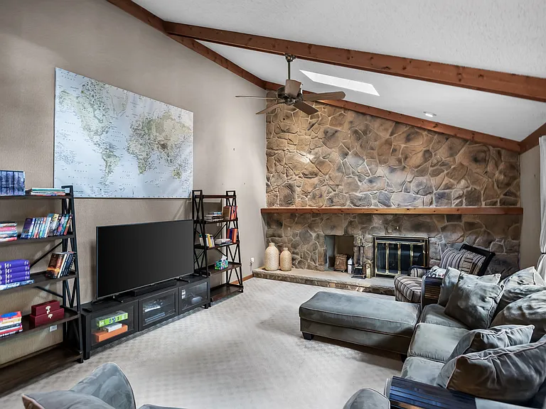 64 Lady Diana Cir — Photo 17