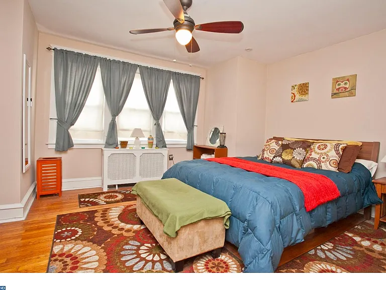 3351 Ainslie St — Photo 10
