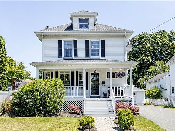 2nd image of 132 Kingsbury Ave