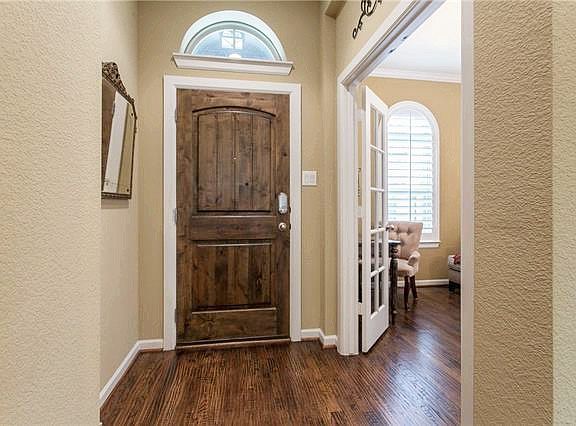 3rd image of 2021 Garden Park Ct