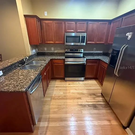 3069 Ashland Ln N — Photo 5