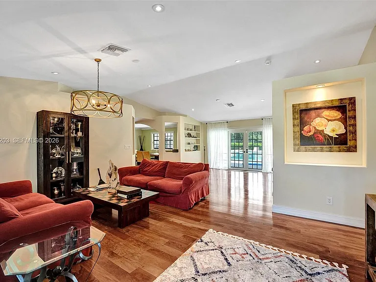 22180 Woodset Ln — Photo 16