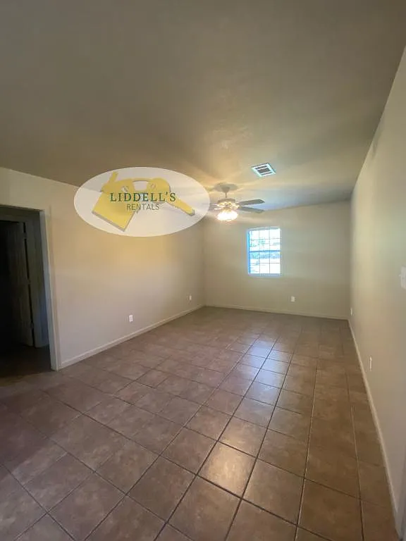 404 Michelle Dr — Photo 3