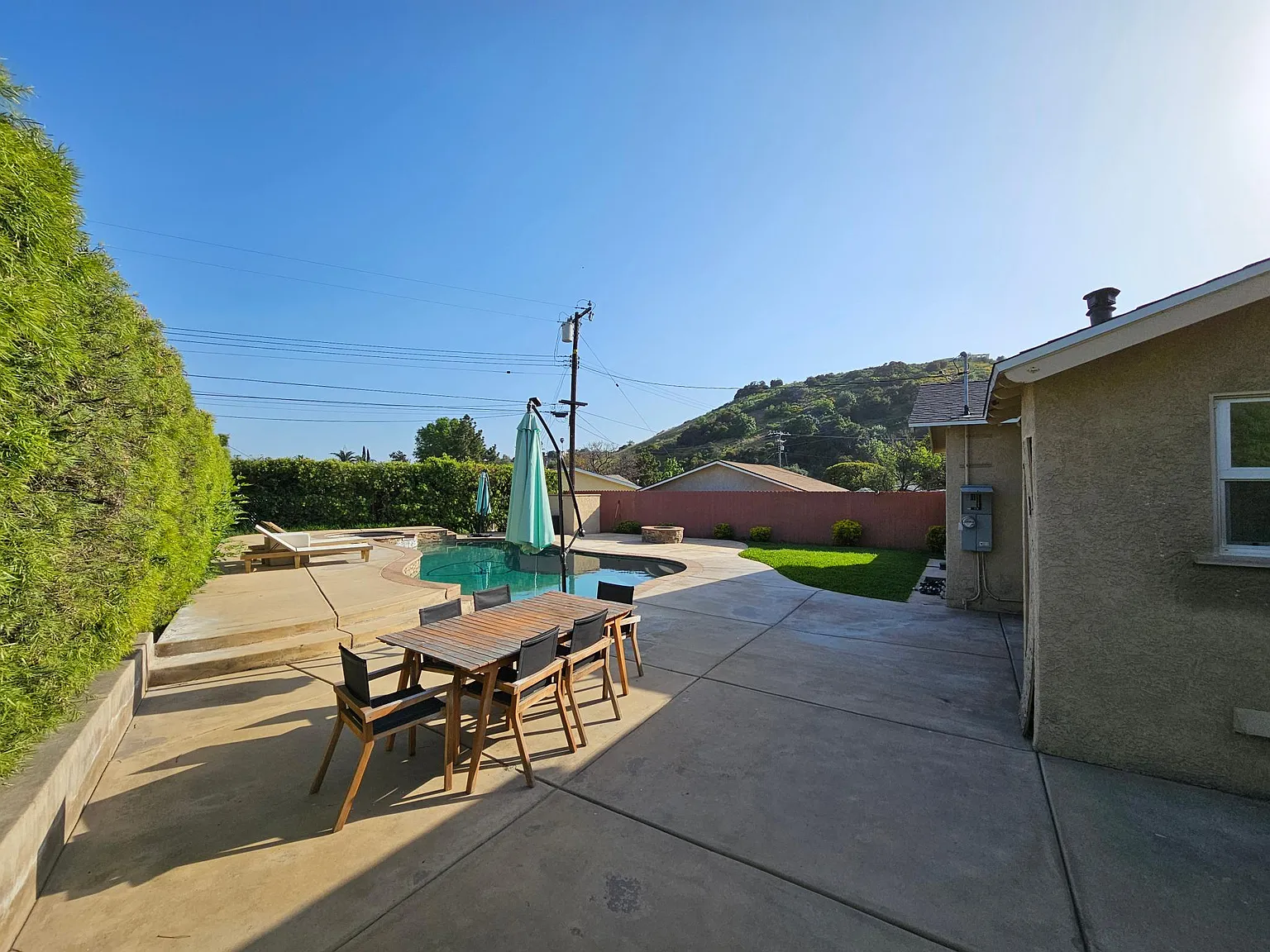 1712 Gold Dust St — Photo 2