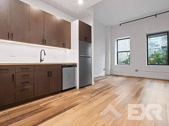 2nd image of 945 Bergen St #218