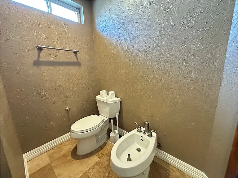 130 Causeway St — Photo 31