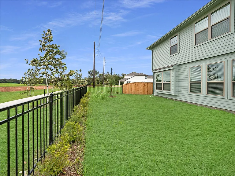 8231 Red Shinner Way — Photo 5