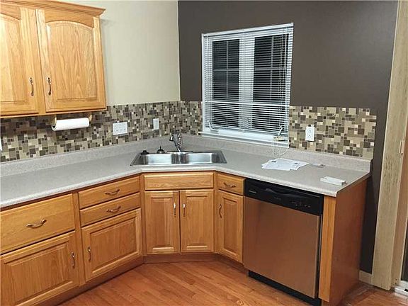 3rd image of 529 Village Dr