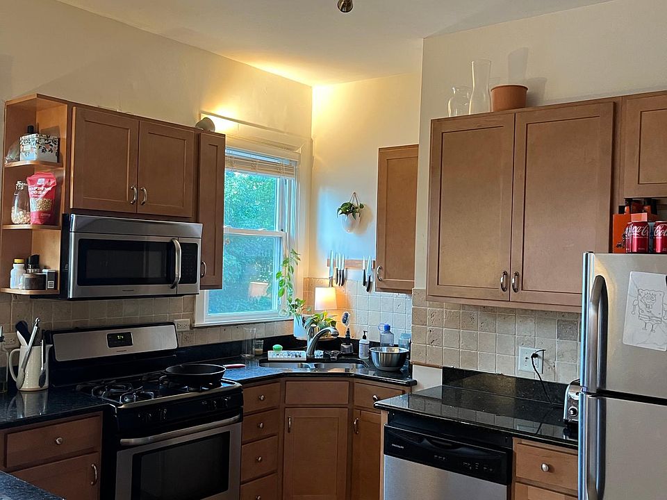 1st image of 415 Elgin Ave APT 2