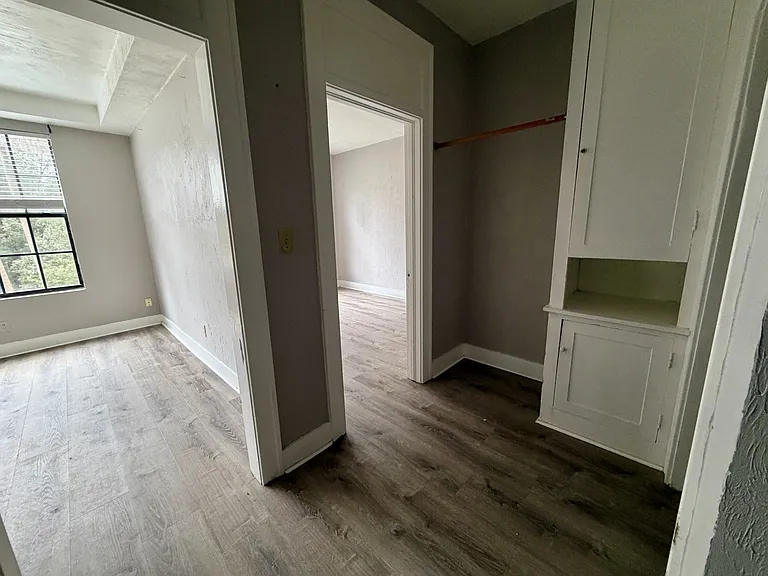 1717 S Park Ave — Photo 21