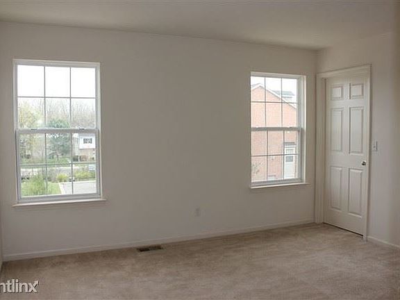 22007-parkview-dr-taylor