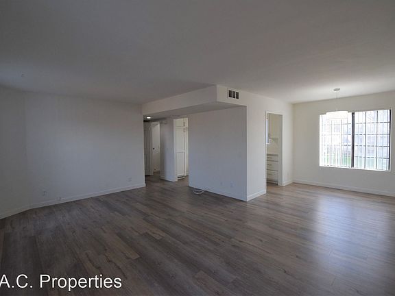 5th image of 24822 Walnut St #17483175