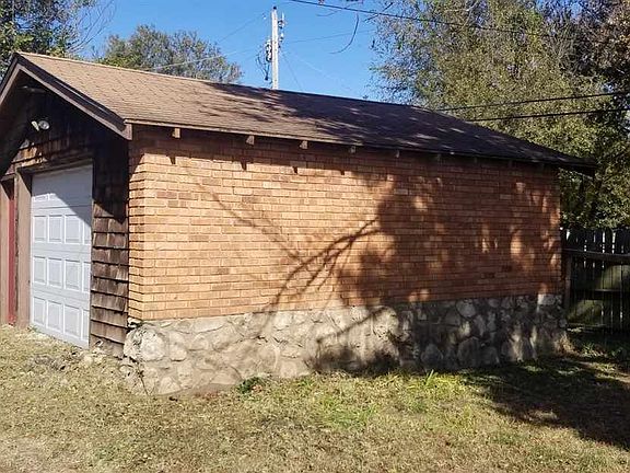 4th image of 602 N 9th St