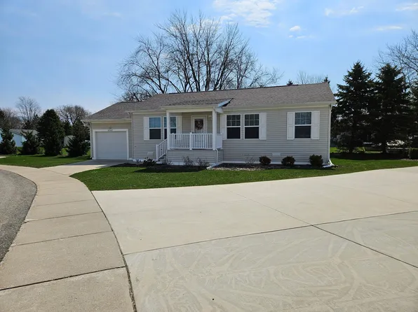 6543 W Meadowlark Dr, Jenison, MI 49428