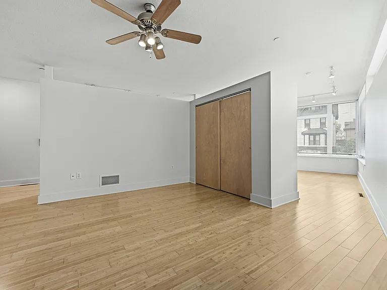 521 Shady Ave #14 — Photo 14