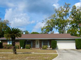 6037 Briarforest Rd N, Jacksonville, FL 32277