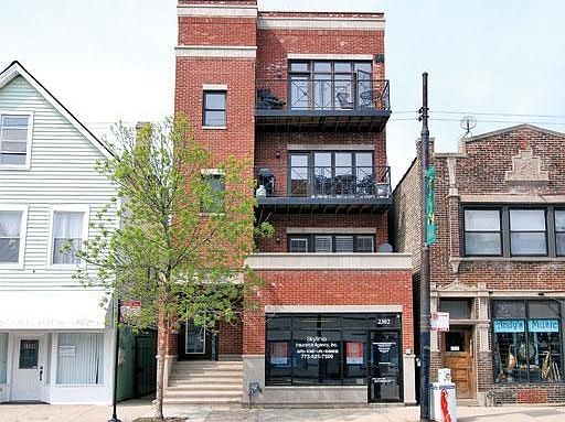 1st image of 2302 W Belmont Ave APT 3