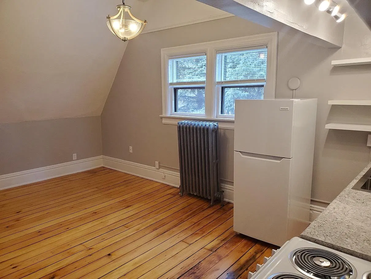 1 bed, 442 sqft, $1,275 — Photo 3