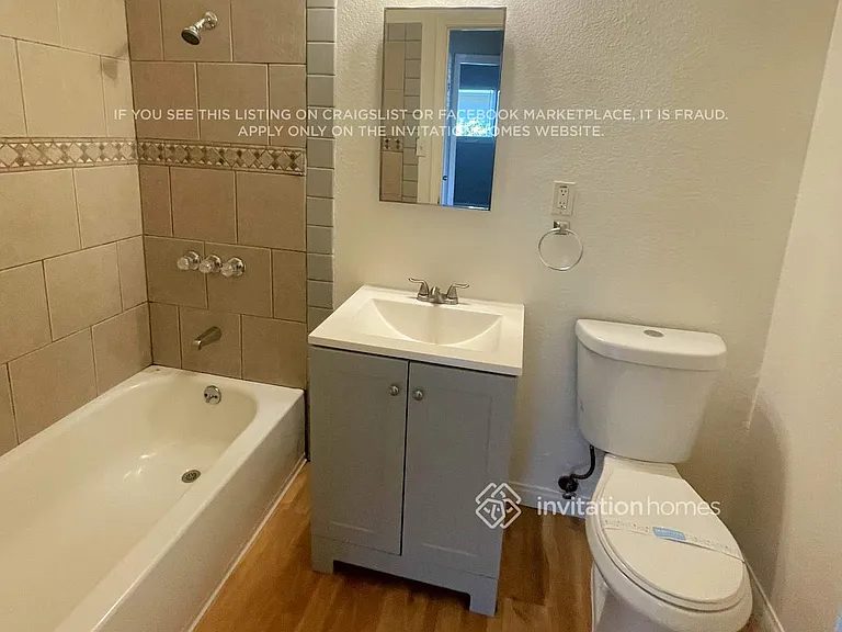 1104 Charles St — Photo 15
