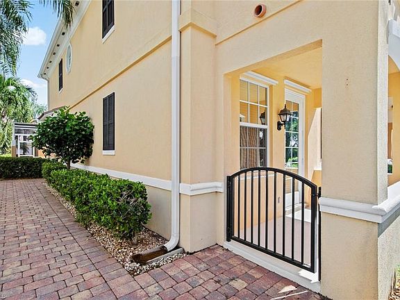 3rd image of 28641 Alessandria Cir