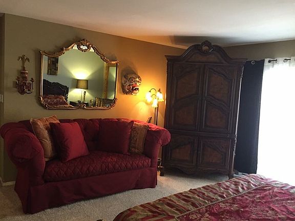 3rd image of 923 Hermosa Dr SE #921
