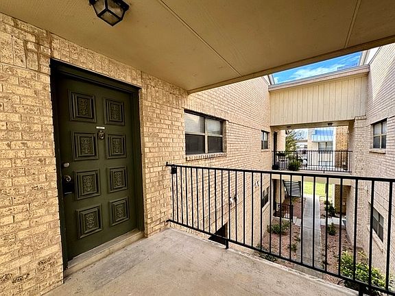 2nd image of 11843 Braesview APT 1302