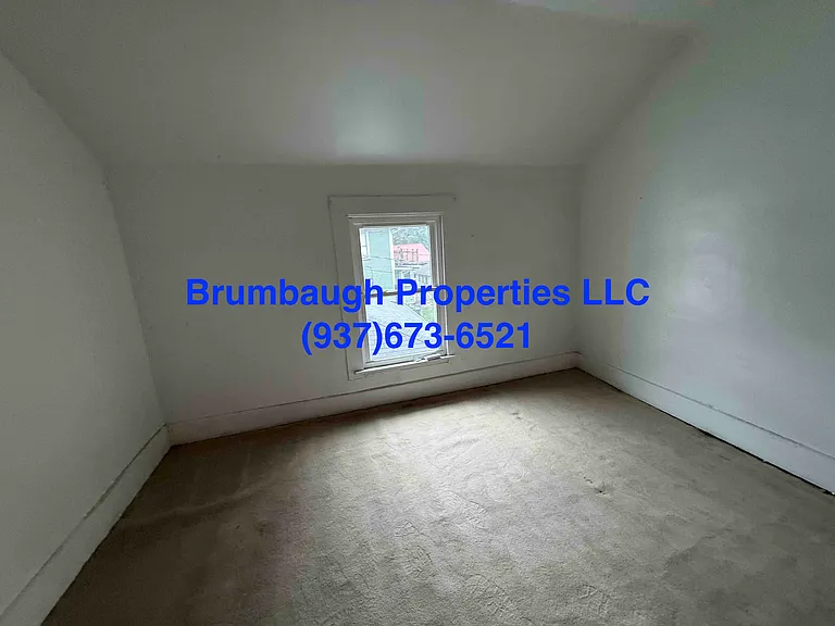 1027 Park Ave — Photo 59