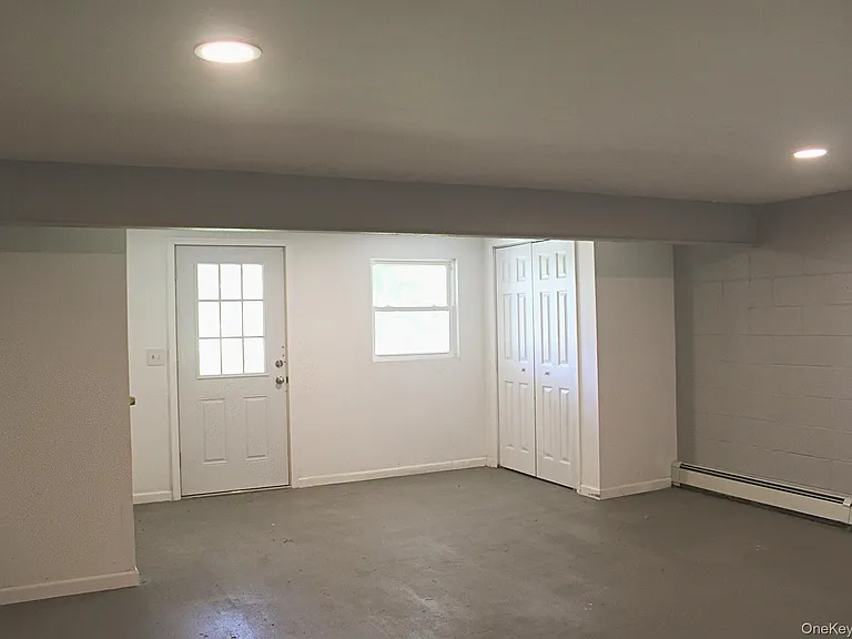 219 Chrystal Dr — Photo 17