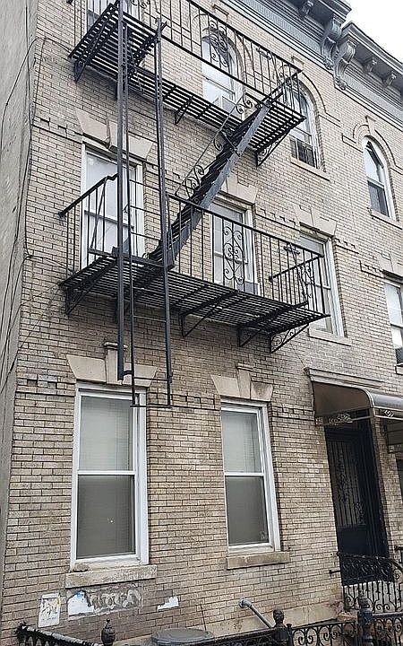 1st image of 568 39th St
