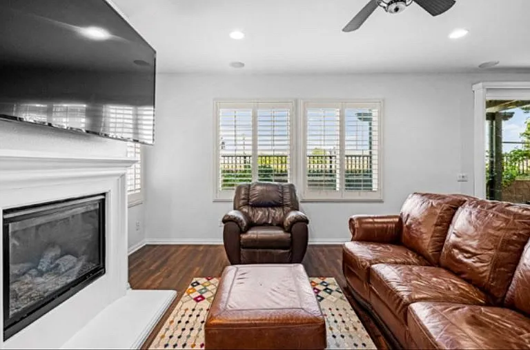 16231 Navigator Ave — Photo 3